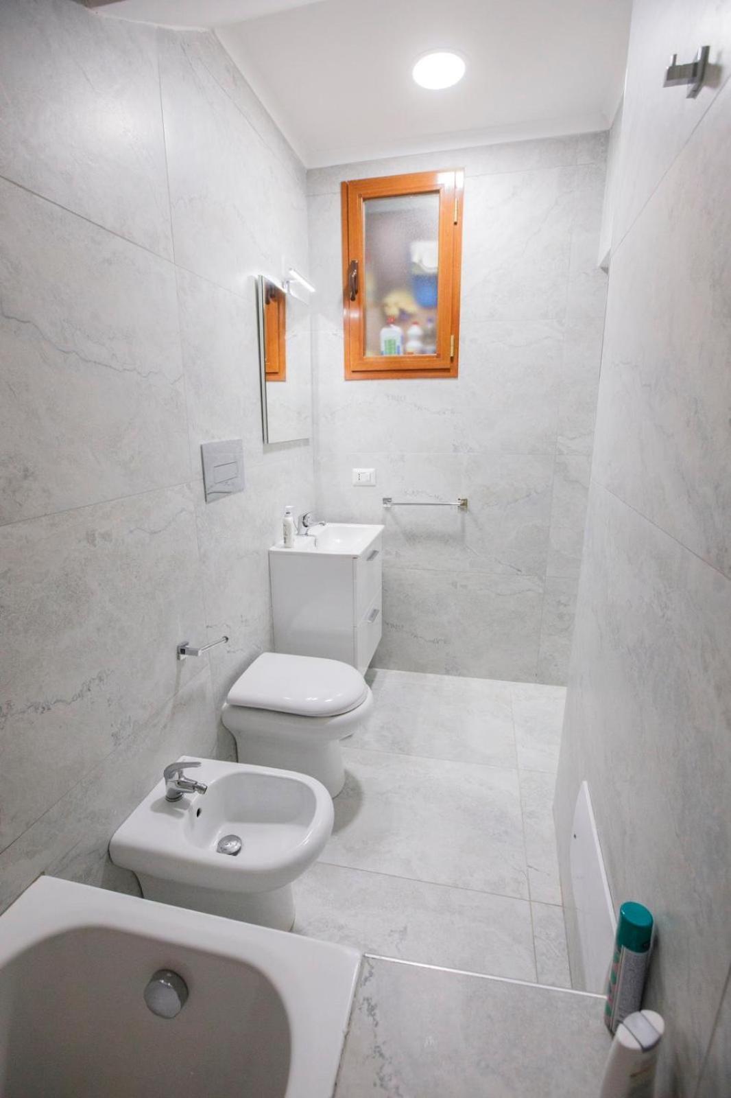 נאפולי B&B Le Stanze Di Aurora מראה חיצוני תמונה