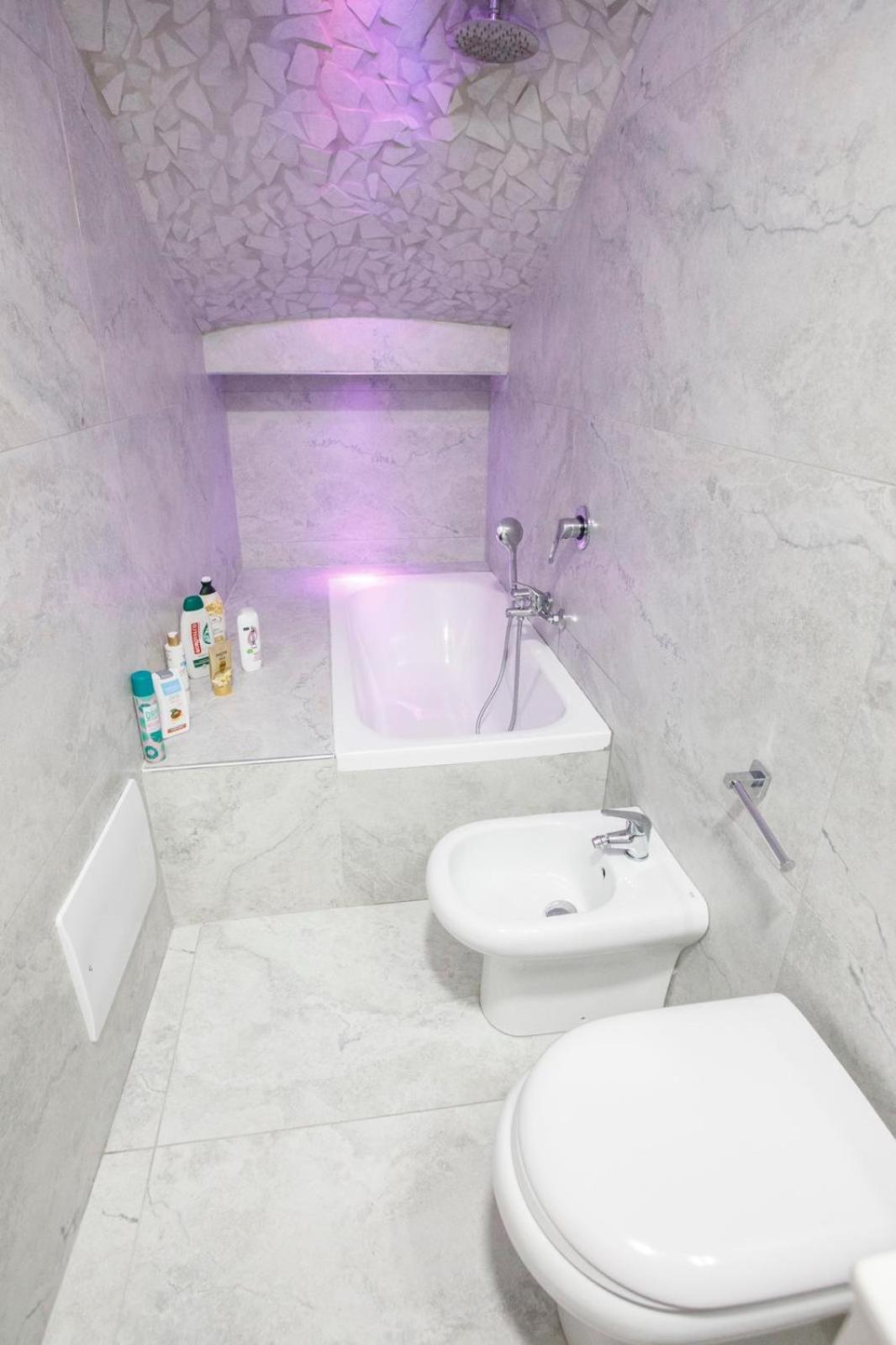 נאפולי B&B Le Stanze Di Aurora מראה חיצוני תמונה