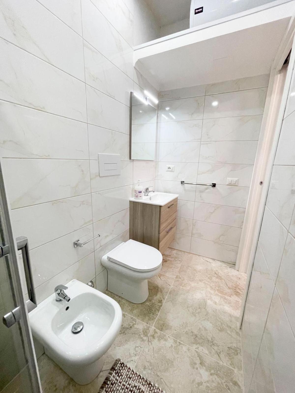 נאפולי B&B Le Stanze Di Aurora מראה חיצוני תמונה